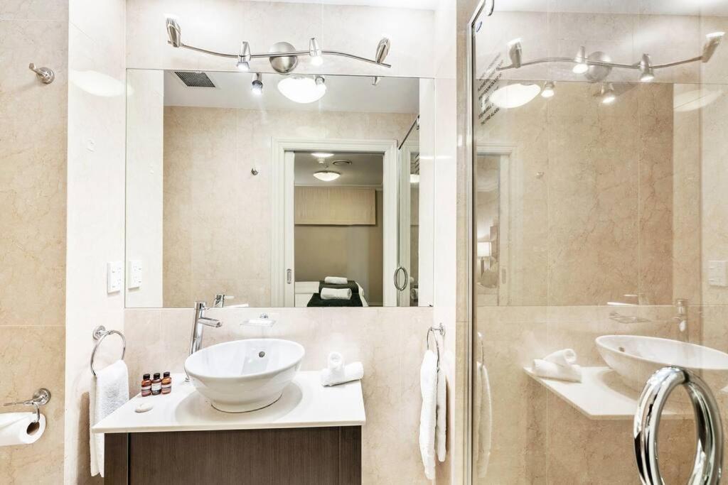 The Beacon - 2 Bedroom Luxe Apartment Queenstown Extérieur photo